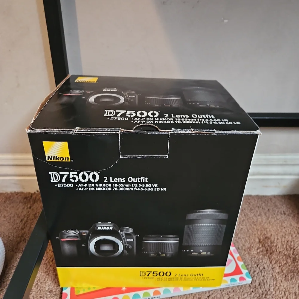 Nikon D7500 with 2 lenses and all accessories